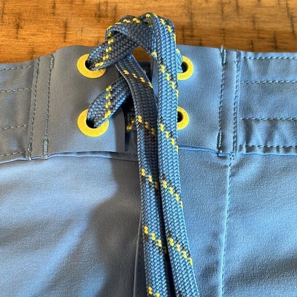 Lands’ End 🏄🏻‍♀️ Board Shorts 🩳 in French Blue Tie Waist Secure Back Pocket - Picture 8 of 17